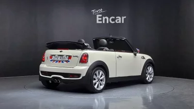 MINI Cooper Convertible