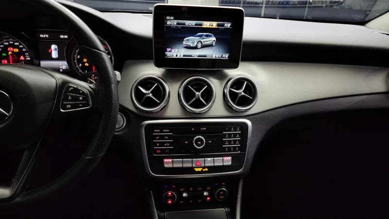 Mercedes-Benz GLA-Class