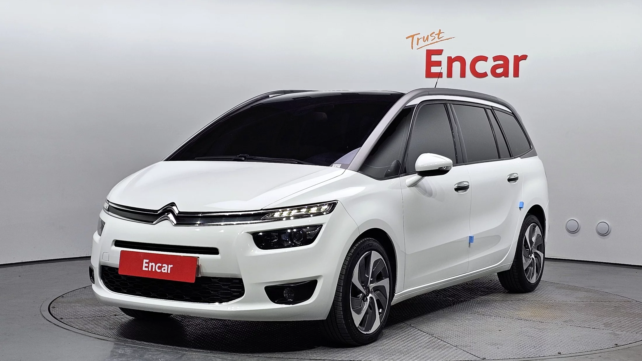 Citroen C4 Picasso 2017 г. лот №37151636 из Кореи, цены с доставкой во  Владивосток.