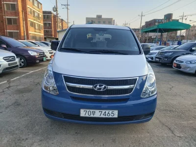 Hyundai Starex