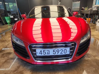 Audi R8