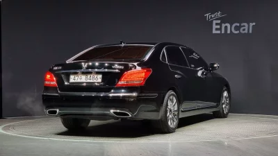 Hyundai Equus