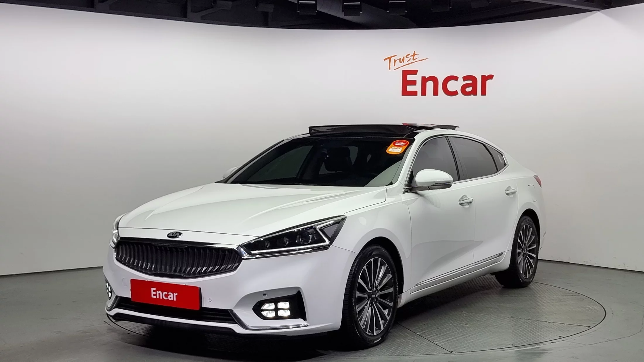 Продажа авто Kia K7 2017 года из Кореи, лот №37500440