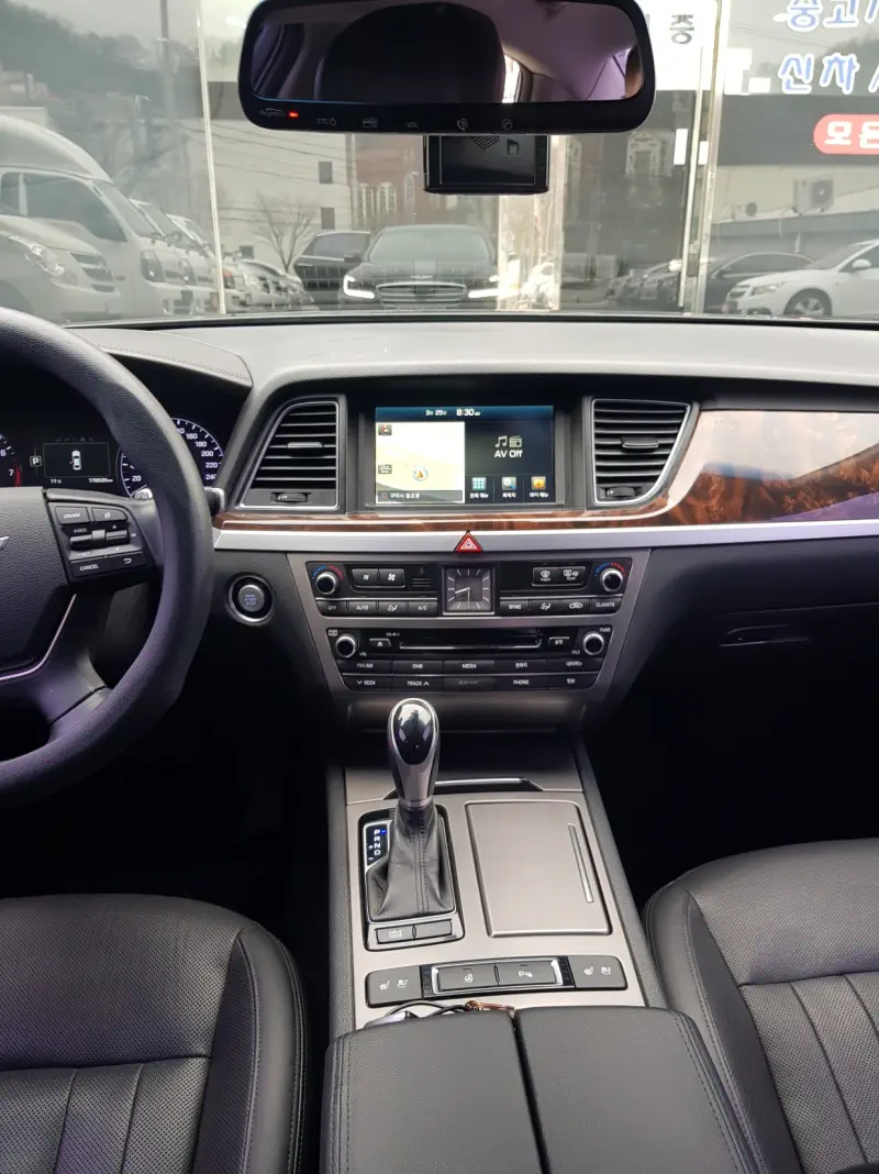 Hyundai Genesis