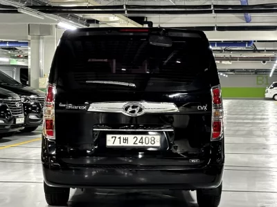 Hyundai Starex