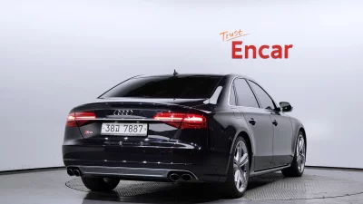 Audi S8