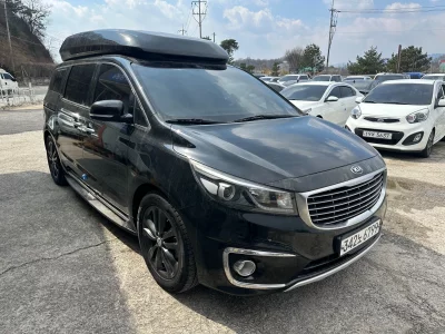 Kia Carnival