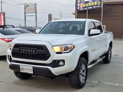 Toyota TACOMA