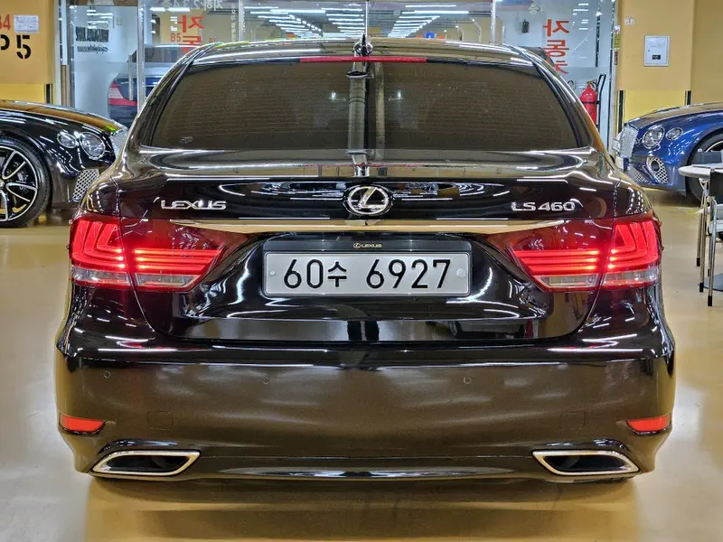 Lexus LS