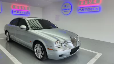 Jaguar S-TYPE