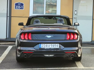 Ford MUSTANG