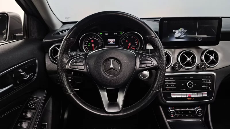 Mercedes-Benz GLA-Class