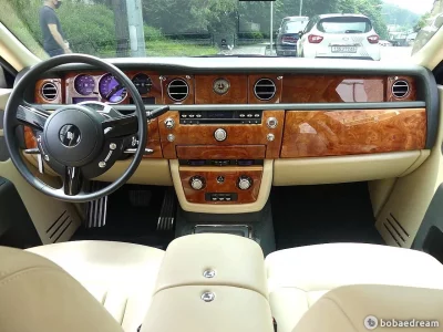 Rolls-Royce PHANTOM