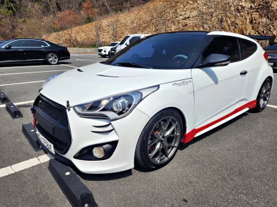 Hyundai Veloster