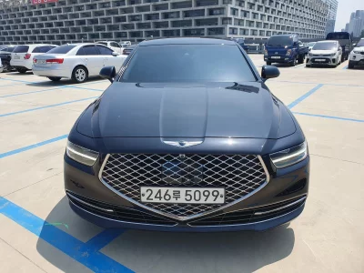 Genesis G90