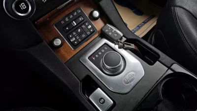 Land Rover DISCOVERY