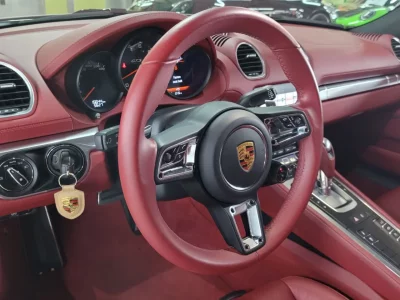 Porsche 718