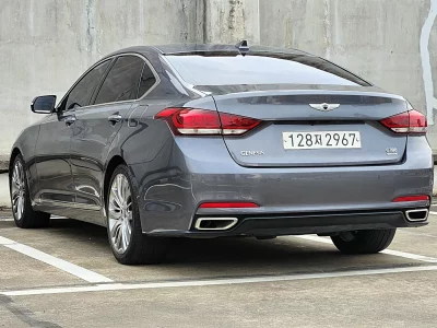 Hyundai Genesis