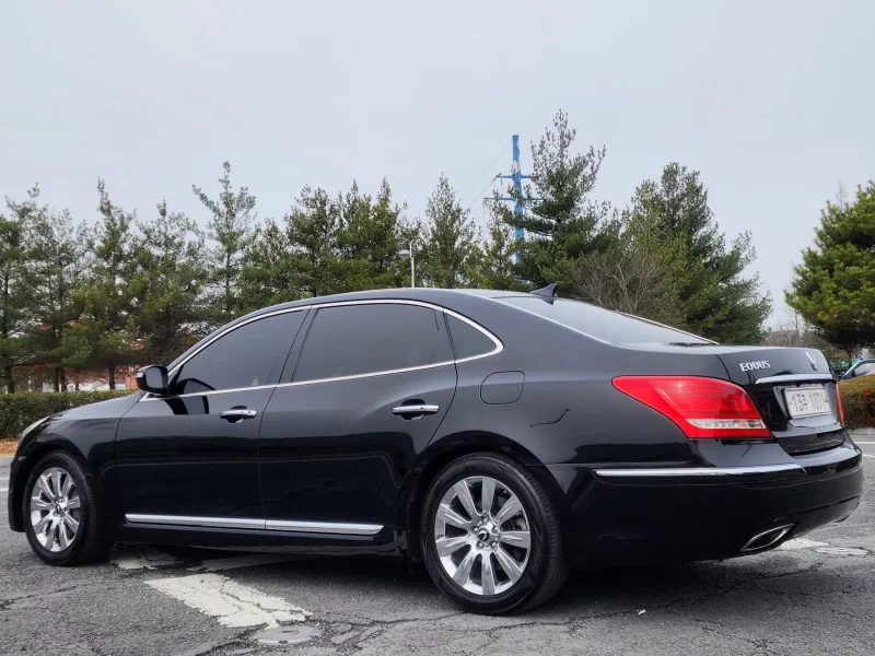 Hyundai Equus
