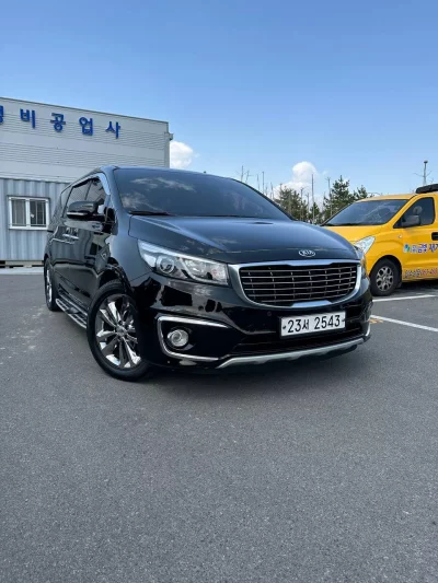 Kia Carnival