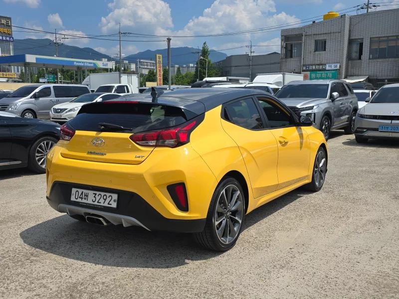 Hyundai Veloster