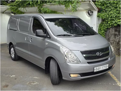 Hyundai Starex