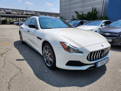 Maserati QUATTROPORTE