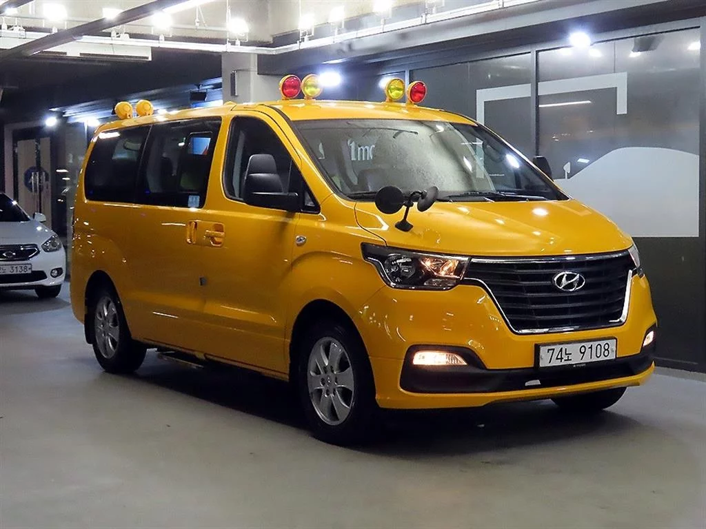 HYUNDAI STAREX, лот № 37577375 из Кореи