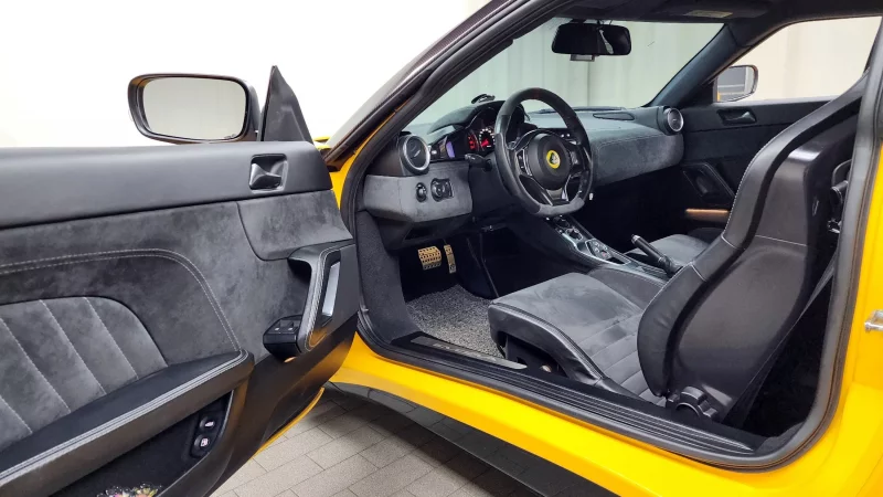 Lotus EVORA