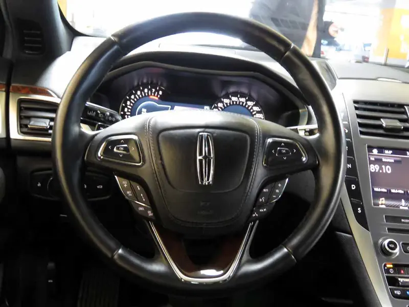 Lincoln Mkz