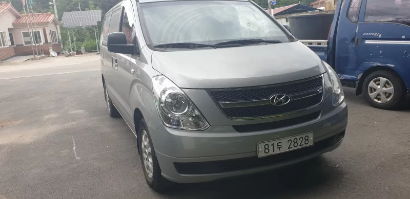 Hyundai Starex