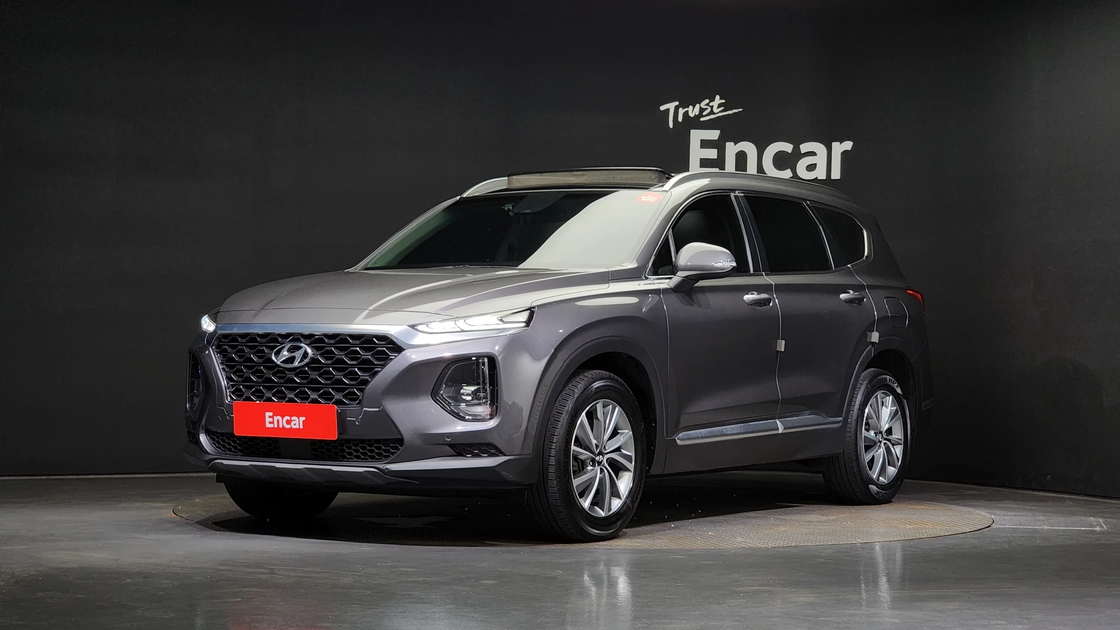 Hyundai Santa Fe 2019 г. лот №37576074 из Кореи, цены с доставкой во  Владивосток.