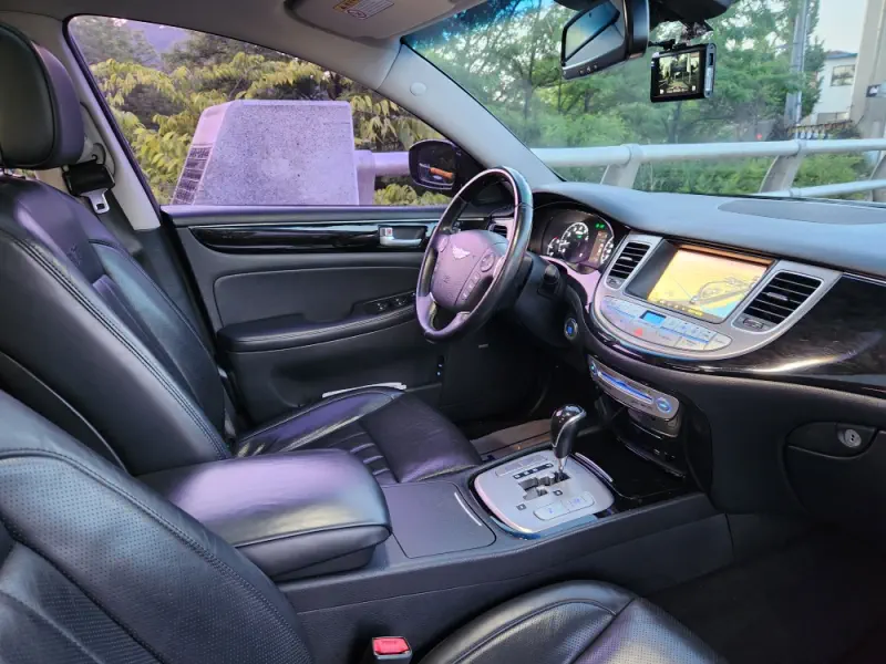 Hyundai Genesis