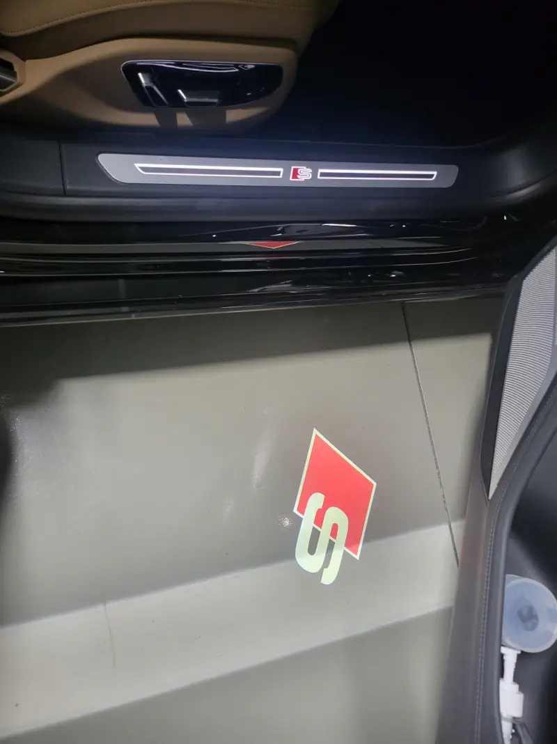 Audi S8