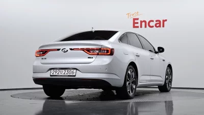 Renault SM6