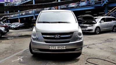 Hyundai Starex