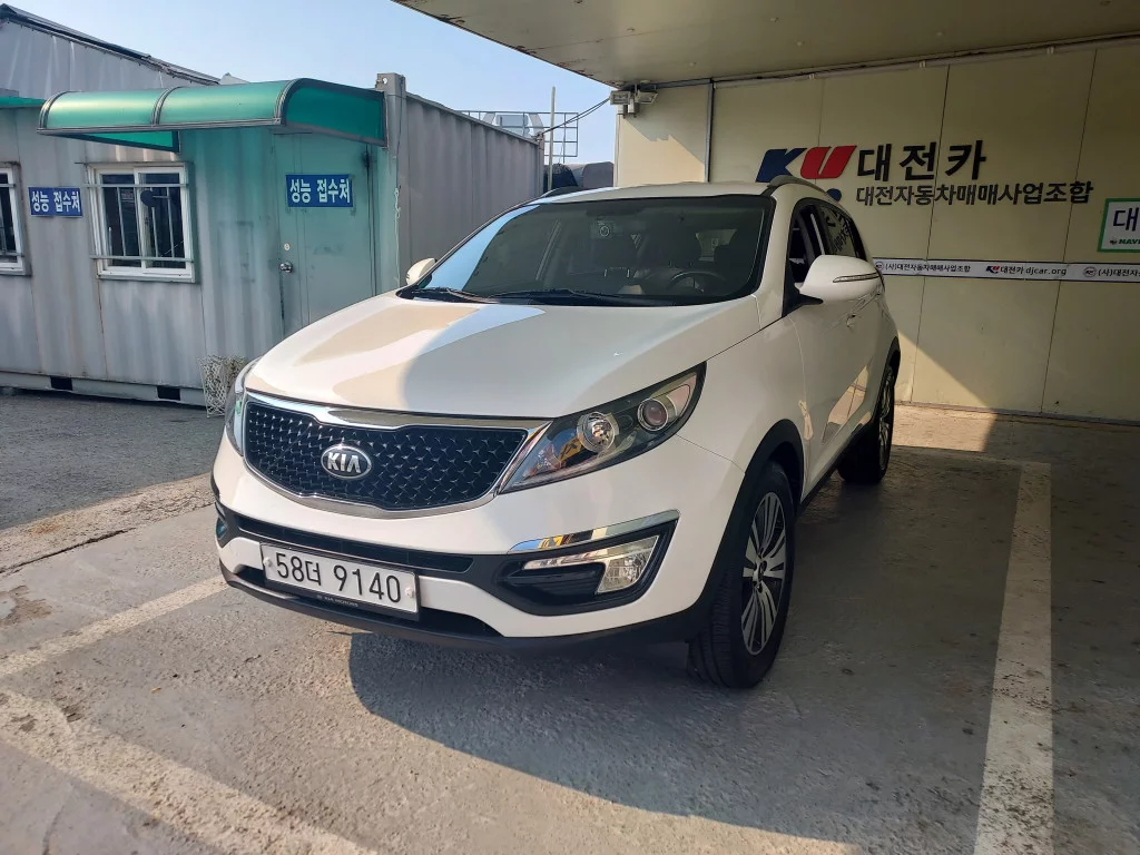 Kia Sportage 2013 г. лот №37619893 из Кореи, цены с доставкой во  Владивосток.