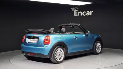 MINI Cooper Convertible