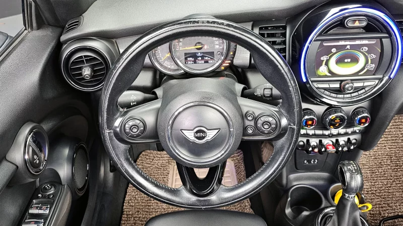 MINI Cooper Convertible