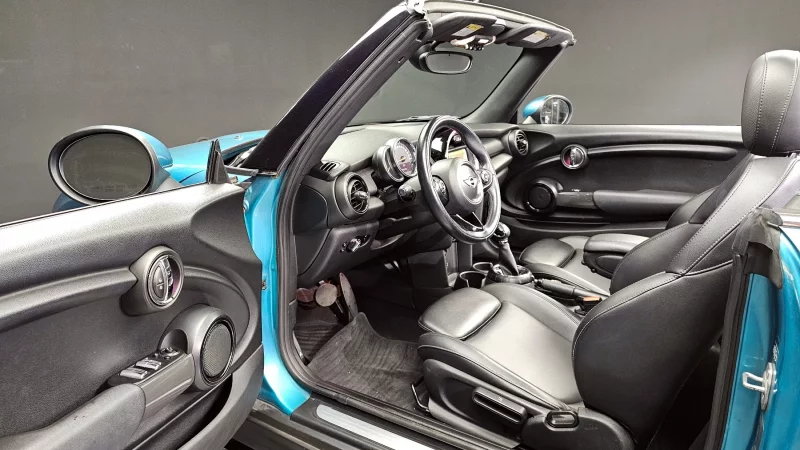 MINI Cooper Convertible