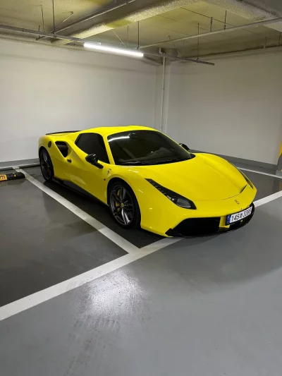 Ferrari 488