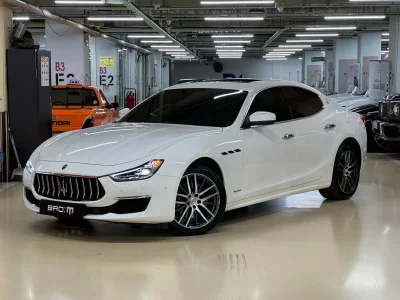 Maserati GHIBLI