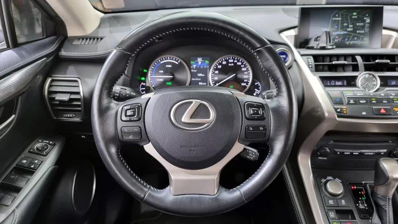 Lexus NX