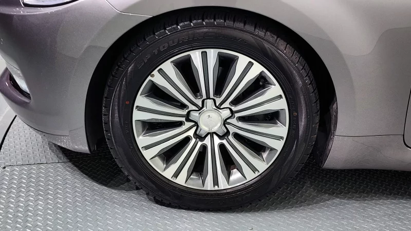 Kia K9