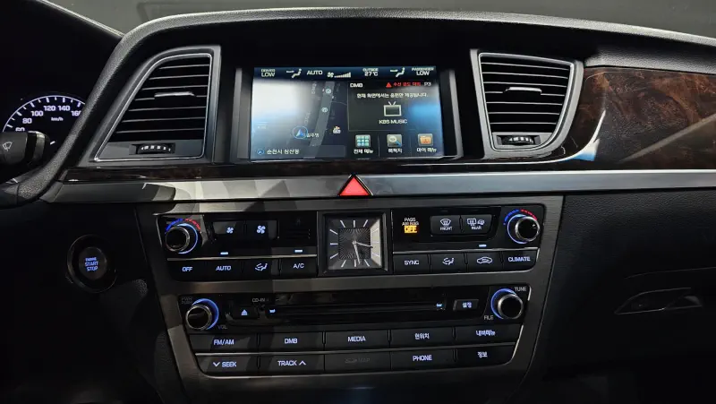 Hyundai Genesis