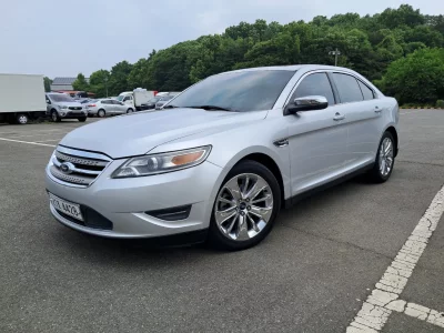 Ford TAURUS