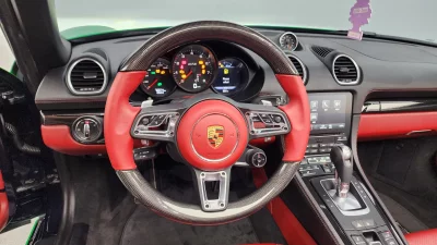 Porsche 718