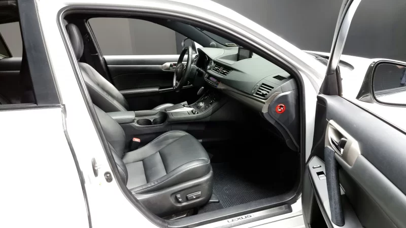 Lexus CT200h