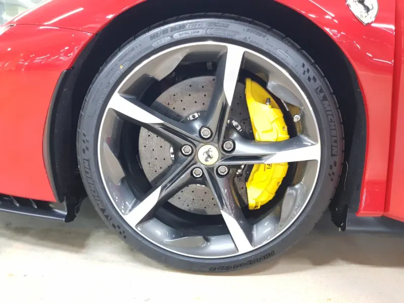 Ferrari SF90