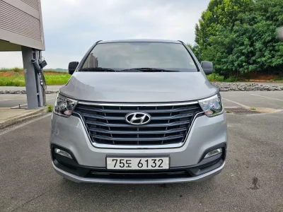 Hyundai Starex